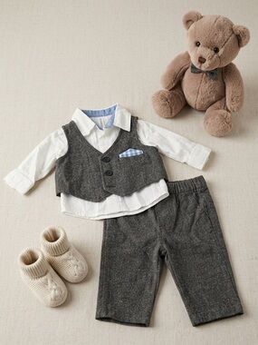 Newborn 0-3 M baby boy Gray Vest & Pants Set with White Shirt & booties